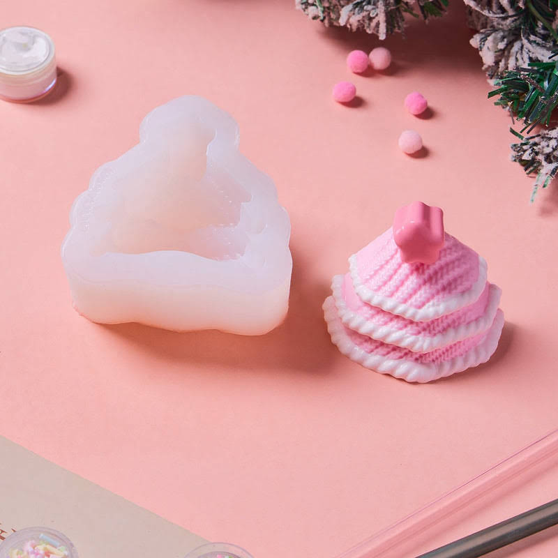 Alternative view of Knitted Christmas Tree Taba Squishy DIY Mold Set